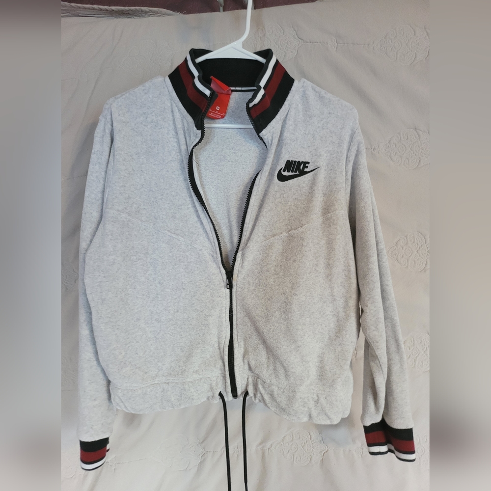 Nike Jacket Women's Medium size, soft and comfy